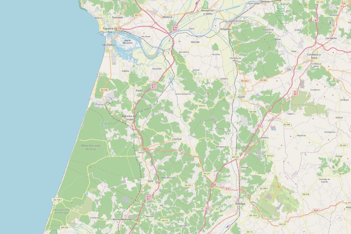 Mapa da região do Louriçal: Pombal a sudeste, Soure a nordeste e a Figueira da Foz a noroeste, com os acessos pelo IC8, pela A17 e pela A1.